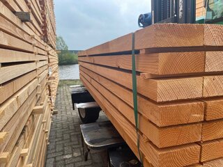 Ca. 18x Douglas balken fijnbezaagd, 75x175mm, lengte 300cm